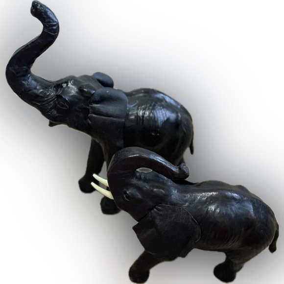 Vintage Leather-Clad Large & Small Black Lucky Upturned Trunk Elephant Set - Picture 3 of 16